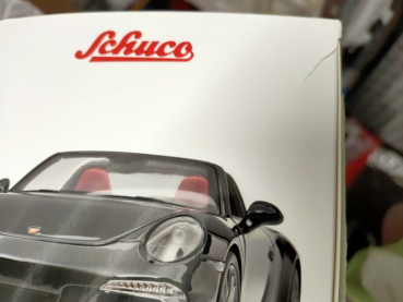 Schuco 450039900 - 1:18 Porsche 911 Carrera 4 GTS Targa schwarz