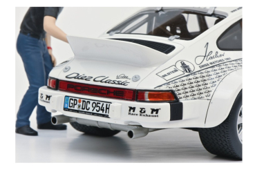 Preview: Schuco 450024900 – 1:18 Porsche 911 Walter Röhrl x911 inkl. Figur