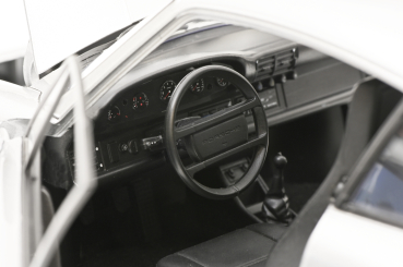 Schuco 450669900 - 1:12 Porsche 911 Coupé 3.2 silber