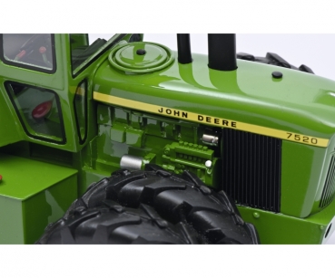 Schuco 450916500 - 1:32 John Deere 7520 grün