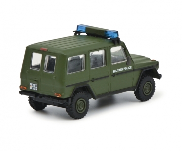 Schuco 452666600 - 1:87 Wolf gl. matt grün Military Police