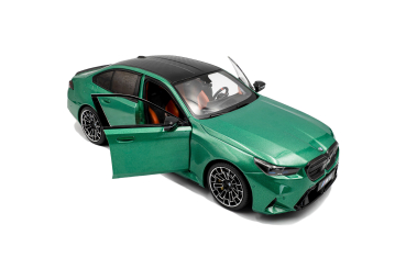Solido 421186539 - 1:18 BMW M5 (G90) M Isle of Man Green Metallic - 2025, S1814701