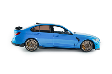 Solido 421186606 - 1:18 BMW M3 (G80) blau Performance Parts – DAYTONA BEACH BLUE – 2024