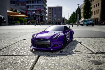 Preview: Jada Toys 251106000 - 1:16 RC Nissan GT-R