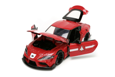 Jada 253255053 - 1:24 Robotech M. Sterling ´20 Toyota Supra rot mit Figur