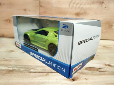 Preview: Maisto 31506 - 1:24 FORD Mustang Street Racer - 2014 - greenmetallic -