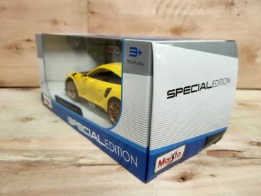 Preview: Maisto 31523 - 1:24 Porsche 911 GT2 RS gelb-schwarz