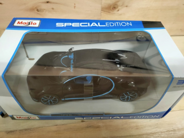 Maisto 31514BK - 1:24 Bugatti Chiron schwarz / blau