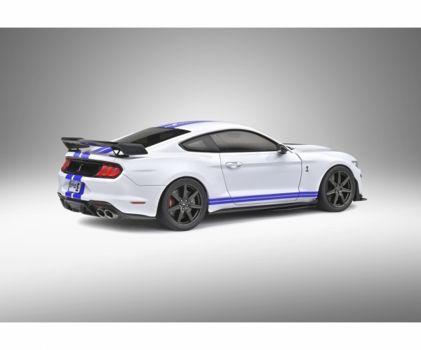 Solido 421186100 – 1:18 Ford Mustang Shelby weiß