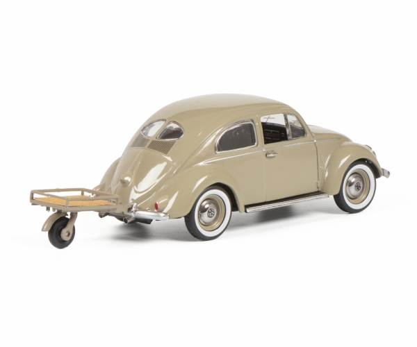 Schuco 450269200 - 1:43 VW Käfer mit Auto Porter Brezelkäfer, limitiert