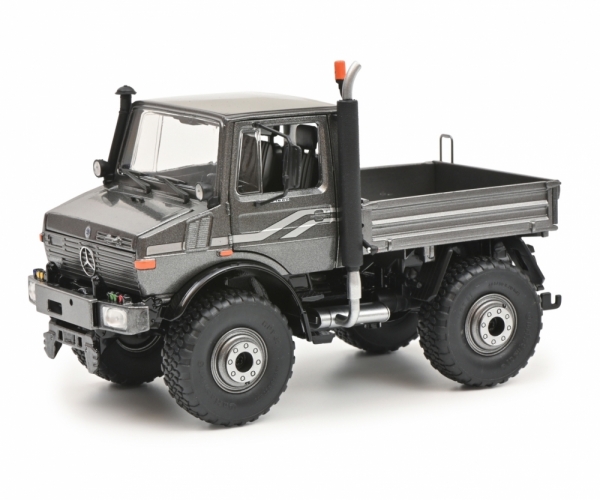 Schuco 450775300 - 1:32 MB Unimog U1600 grau