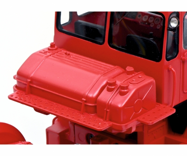 Schuco 450912100 - 1:32 Kirovets K-700, rot