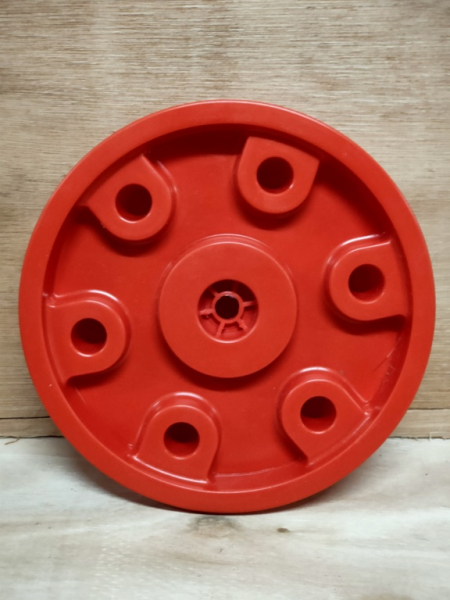 BIG 800E56530034 - Ersatzteil 1 Hinterradblende rot für BIG John Traktor