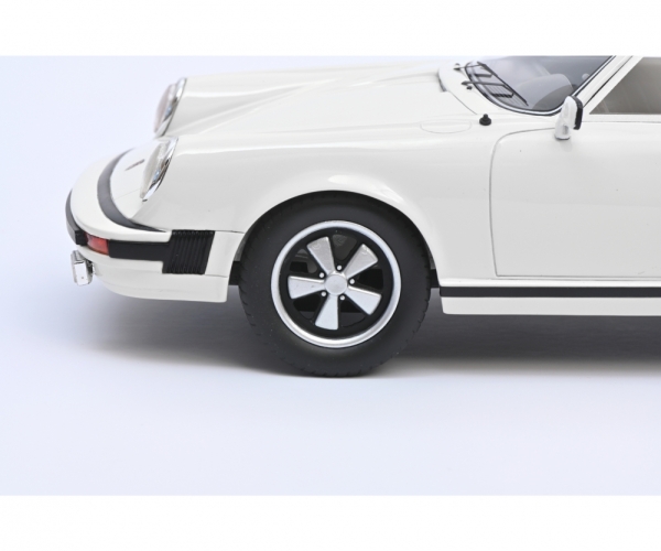 Schuco 450025700 – 1:18 Porsche 911 Targa weiß