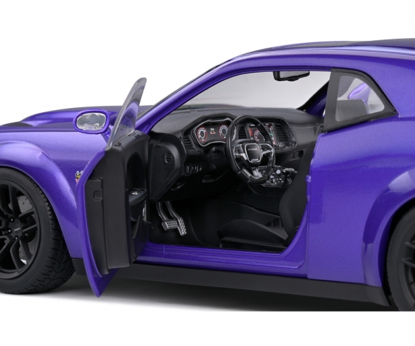 Solido 421182030 - 1:18 Dodge Challenger purple