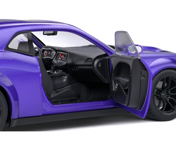 Solido 421182030 - 1:18 Dodge Challenger purple