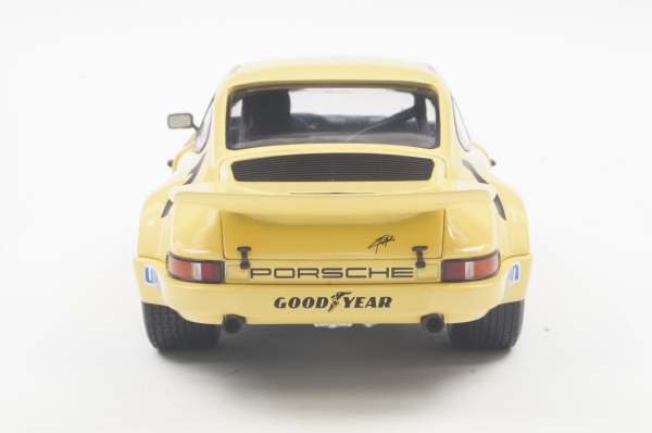 Solido 421186459 - 1:18 Porsche 911 IROC gelb #1 Fittipaldi