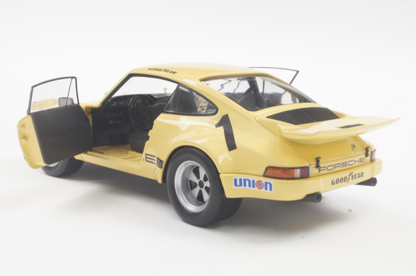Solido 421186459 - 1:18 Porsche 911 IROC gelb #1 Fittipaldi