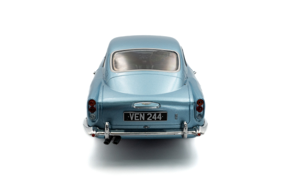 Solido 421186498 - 1:18 Aston Martin DB5 hellblau metallic 1964