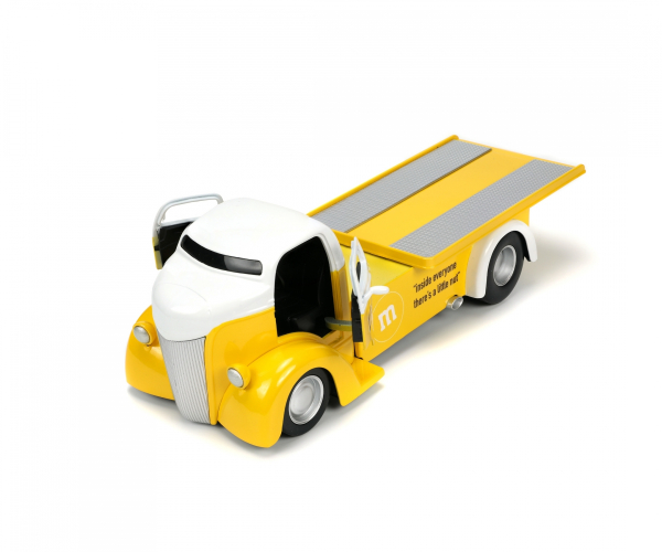Jada 253255066 - 1:24 M&Ms Yellow 1947 Ford COE Flatbed