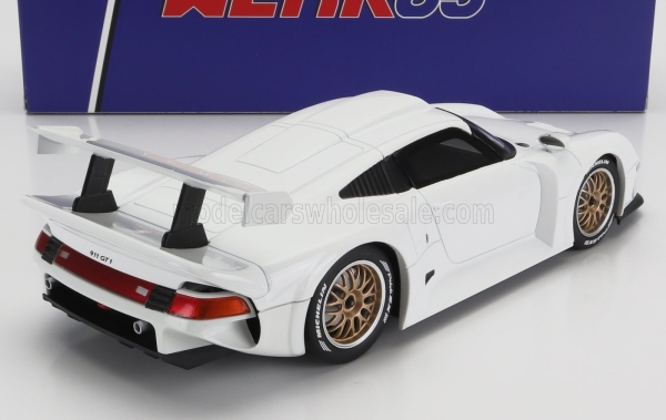 WERK83 W18013003 - 1:18 Porsche 911 GT1 Plain Body Version 1996