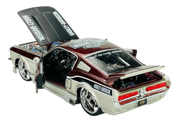 Maisto 32168 - 1:24 Ford Mustang GT silber/dunkelrot 1967 Harley-Davidson