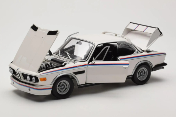Minichamps 80432411550 - 1:18 BMW 3.0 CSI 1973, Heritage Collection Händler-Version