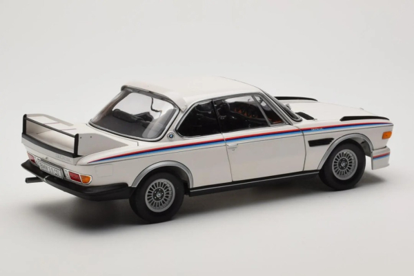 Minichamps 80432411550 - 1:18 BMW 3.0 CSI 1973, Heritage Collection Händler-Version