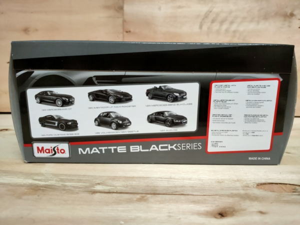 Maisto 31206 -  1:24 Mercedes-Benz SLK-Class schwarz, MATTE BLACK Series