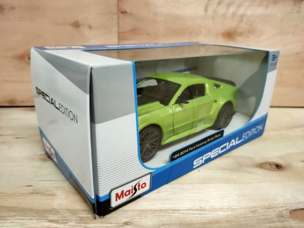 Maisto 31506 - 1:24 FORD Mustang Street Racer - 2014 - greenmetallic -