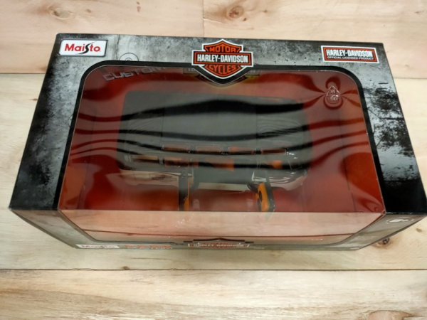 Maisto 32192 - 1:25 Volkswagen VAN "SAMBA" Harley-Davidson